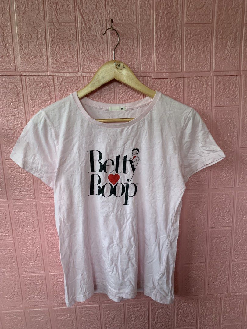 Y2K Betty Boop (Category: Shirts) located in Kabacan. Submitted by mansourrrrrr (Listing ID 1464058287, Image 1). Description: Y2K Betty Boop Size: Medium Excellent Condition No issue.