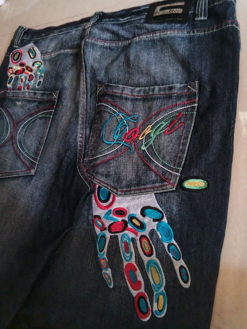 Y2k coogi baggy pants (Category: Jeans) located in Tigaon. Submitted by tungtungtungsahere_67 (Listing ID 1463964688, Image 3). Description: size 44 lenght 46 thigh 17 leghole 11 drop offer baka mag ka sundo claim: 3,500.