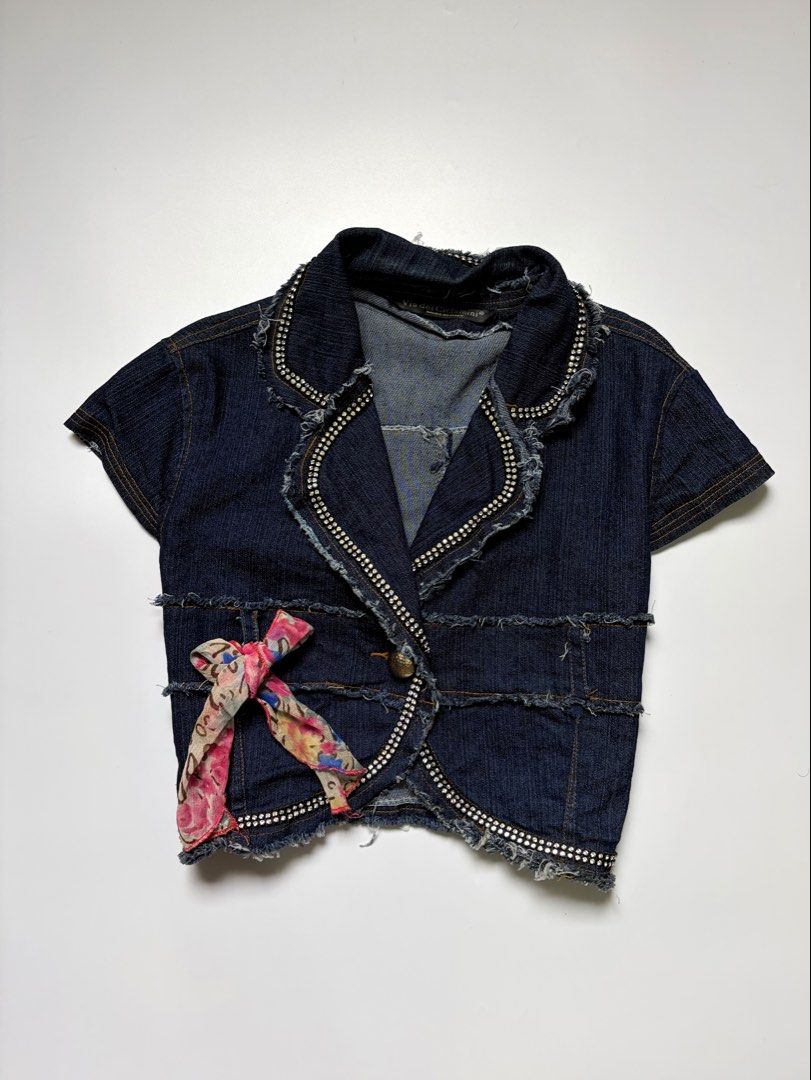 y2k denim vest with bow (Category: Others Tops) located in Tarlac. Submitted by pearl_xoxo (Listing ID 1464103777, Image 1). Description: - y2k denim vest with bow bust: 18” waist: length: 15” size: xs-m issue: needwash brand: via dei ciclamini (made in italy) .