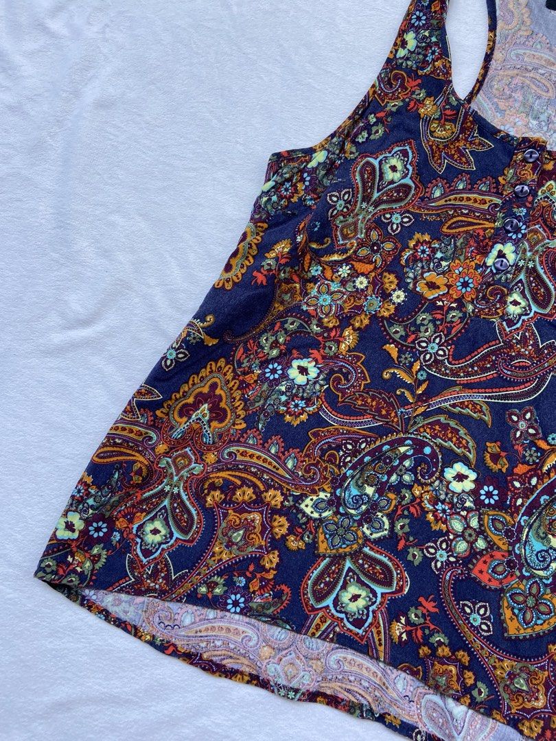 Y2k Forever 21 Floral Blouse (Category: Blouses) located in General Santos City (Dadiangas). Submitted by kala_chuchi (Listing ID 1464102343, Image 3). Description: Size. Large 17 inches width 25 inches length No flaws Over all condition Excellent .