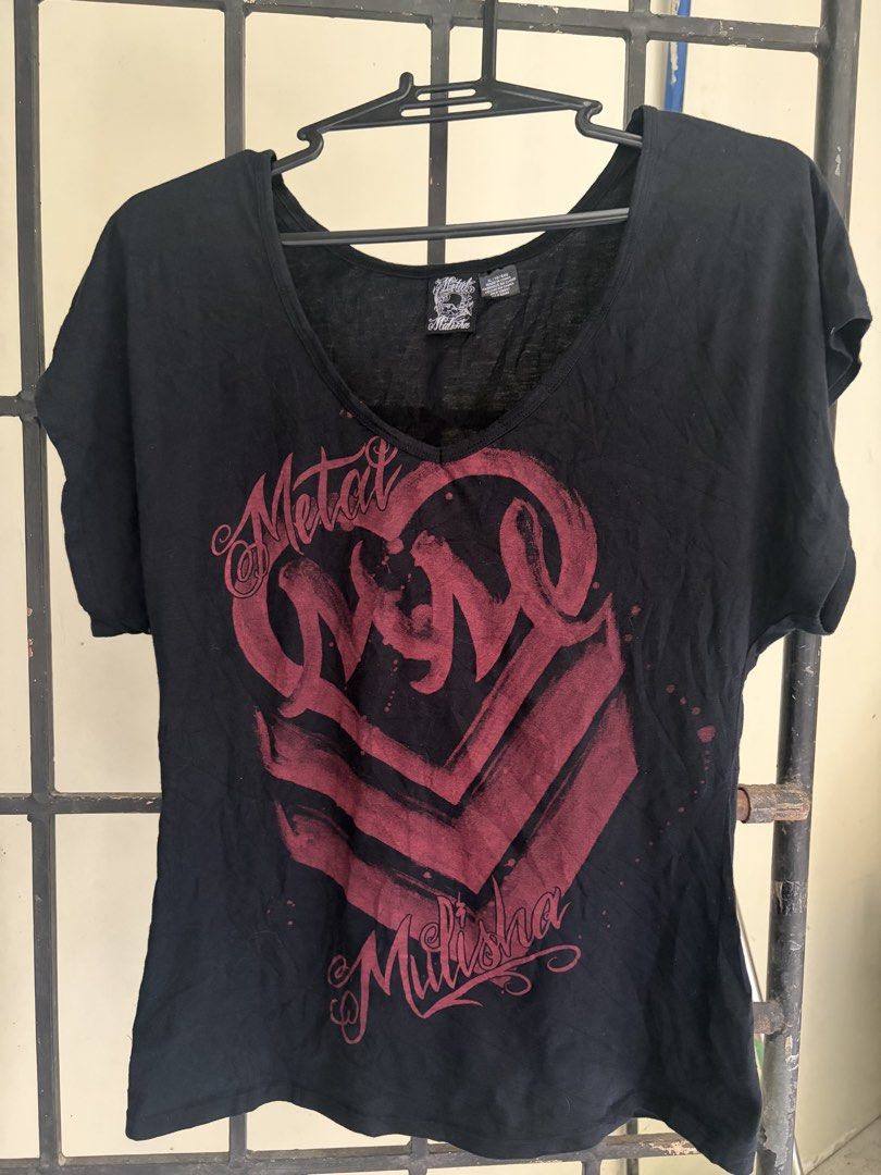 Y2k Metal Mulisha (Category: Blouses) located in Subic. Submitted by johnarvin194250 (Listing ID 1463970607, Image 1). Description: size XL.