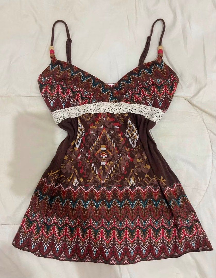 Y2k Vintage Boho Beaded Top (Category: Others Tops) located in Cabuyao City. Submitted by ryn.vlx (Listing ID 1464131622, Image 1). Description: Xs to semi medium Smocked back Adjustable straps.