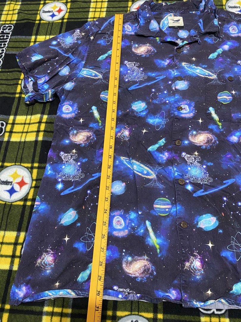 YIUME,Short-sleeve Galaxy print (Category: Tshirts & Polo Shirts ) located in Cavite. Submitted by jc_thrift95 (Listing ID 1464090108, Image 2). Description: - a short-sleeve button-up camp shirt featuring a vibrant blue galaxy print with planets and atomic symbols. .