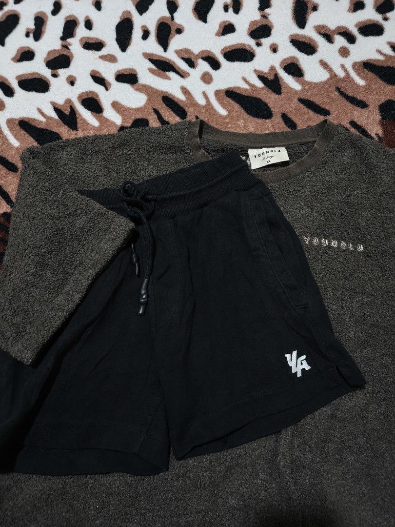 YOUNGLA BUNDLE (Category: Tshirts & Polo Shirts ) located in Manila. Submitted by gelove.thrift (Listing ID 1463942114, Image 1). Description: TSHIRT SIZE XL 27W 27L 1500 SHORT SIZE SMALL 890 📍SINILOAN LAGUNA.