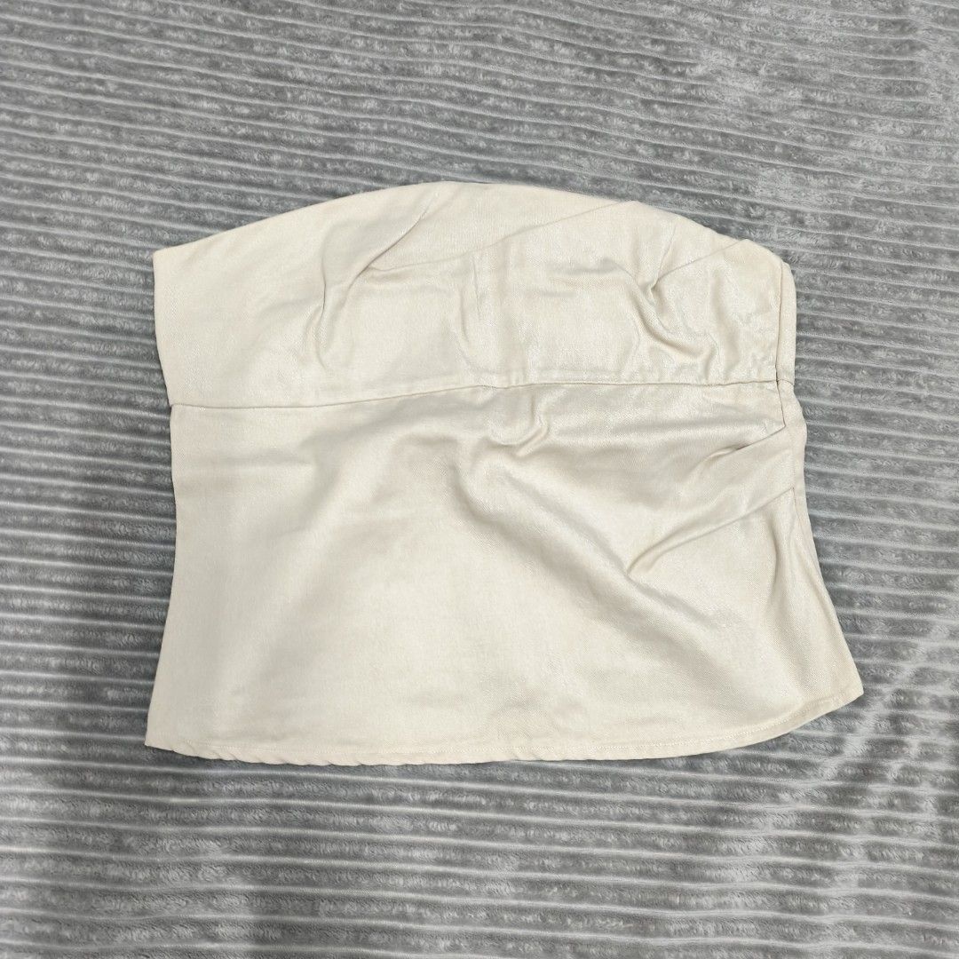 ZARA Cream Ruched Tube Top (Category: Sleeveless) located in Makati City. Submitted by shakira999 (Listing ID 1464084124, Image 1). Description: .