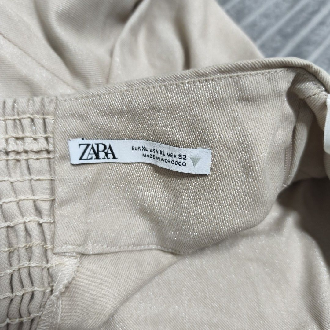 ZARA Cream Ruched Tube Top (Category: Sleeveless) located in Makati City. Submitted by shakira999 (Listing ID 1464084124, Image 3). Description: .