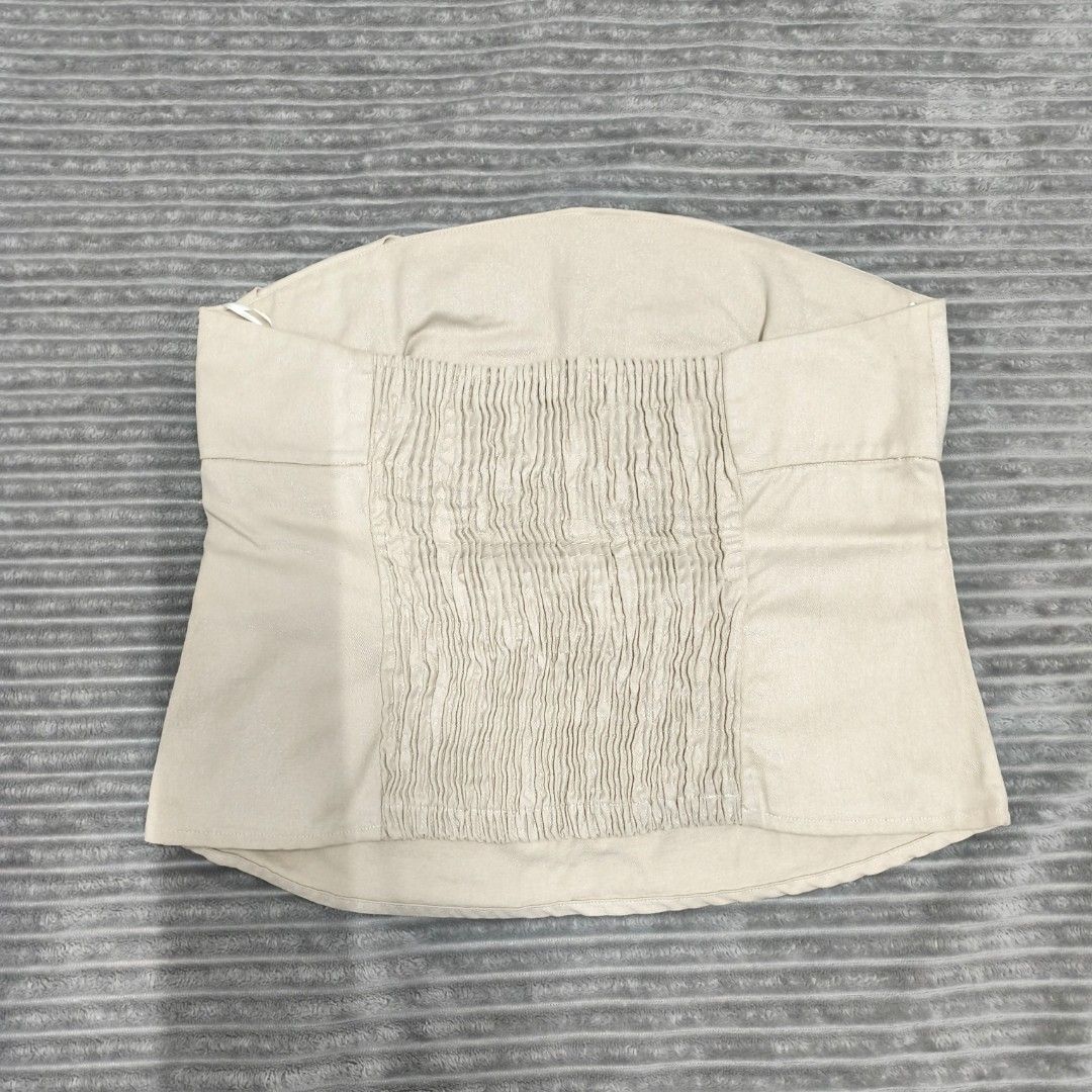 ZARA Cream Ruched Tube Top (Category: Sleeveless) located in Makati City. Submitted by shakira999 (Listing ID 1464084124, Image 2). Description: .