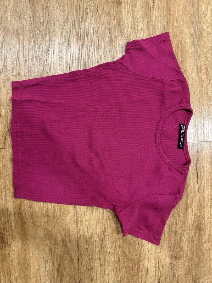 ZARA Cropped Top (Category: Shirts) located in Taguig. Submitted by fromtcloset (Listing ID 1464078400, Image 1). Description: .
