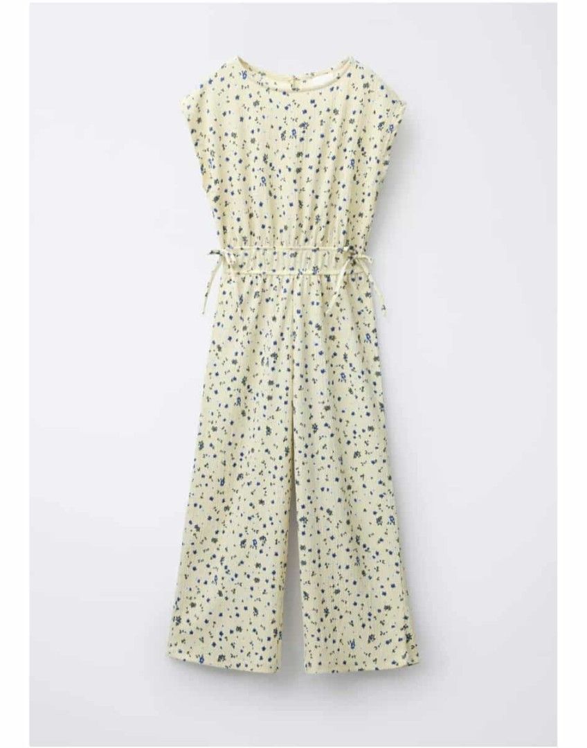 Zara Floral Jumpsuit (Category: Jumpsuits) located in Paranaque City. Submitted by shimmering.ph (Listing ID 1463997171, Image 2). Description: Zara jumpsuit size 13-14 fist adult size Small Brandnew with tag 500 each or get both for 800 plus sf.