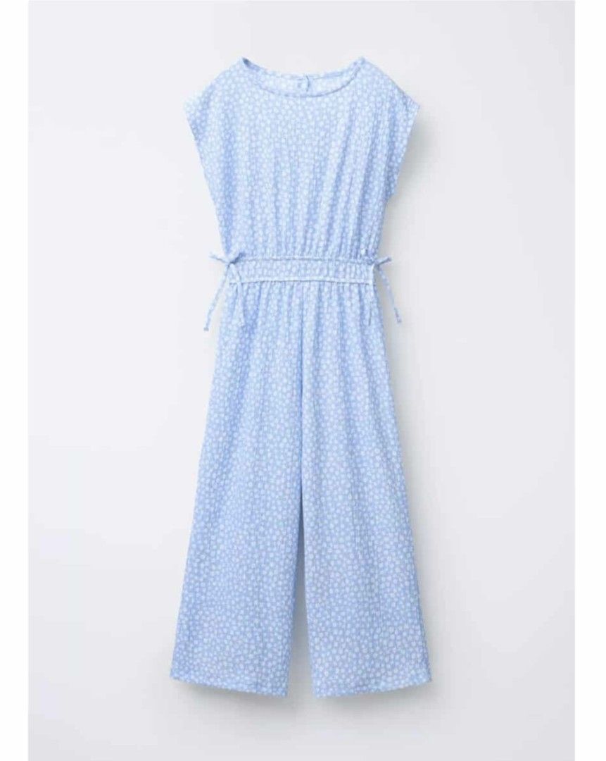 Zara Floral Jumpsuit (Category: Jumpsuits) located in Paranaque City. Submitted by shimmering.ph (Listing ID 1463997171, Image 1). Description: Zara jumpsuit size 13-14 fist adult size Small Brandnew with tag 500 each or get both for 800 plus sf.