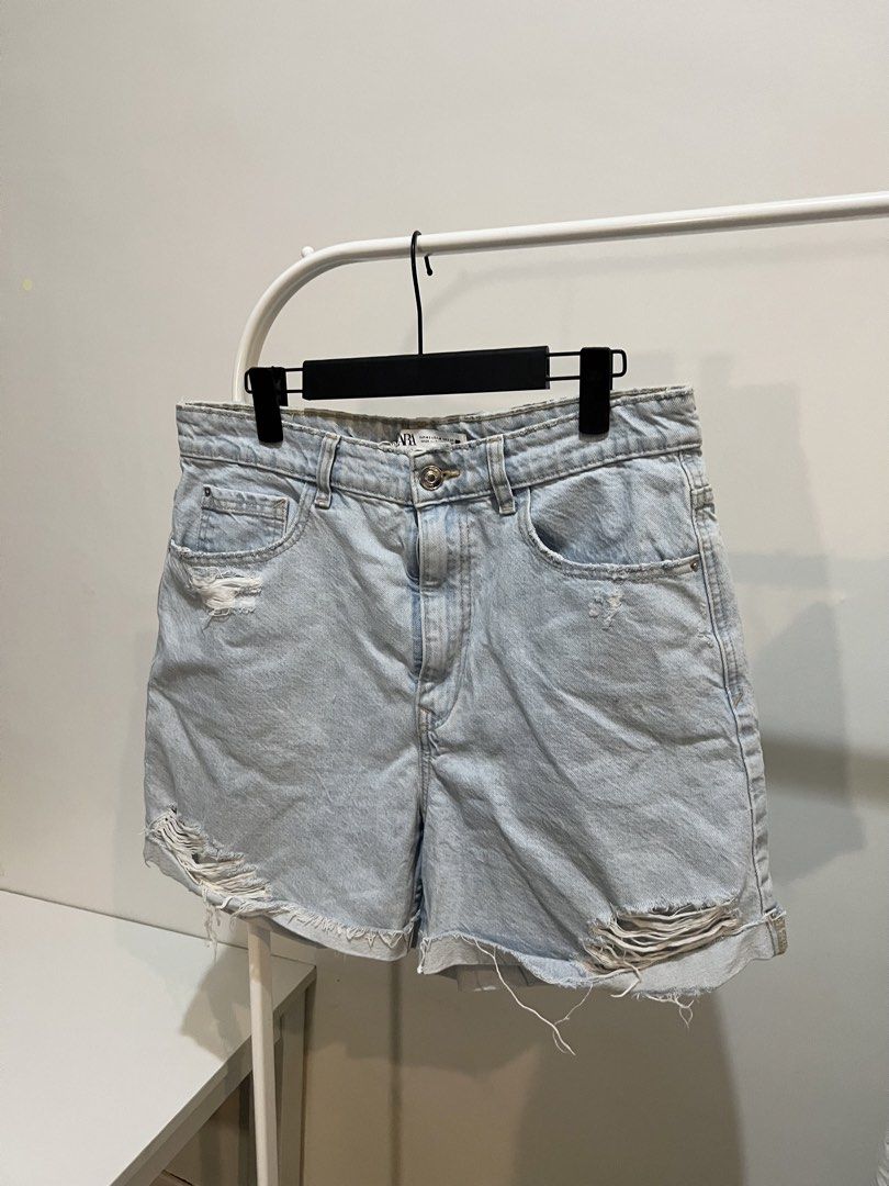 ZARA Light Wash Ripped Denim Shorts (Category: Shorts) located in Quezon City. Submitted by styleandcomfort (Listing ID 1464042275, Image 1). Description: No tag but never worn Got this for 2,999 Store bought from zara Message me for inquiries 😊.