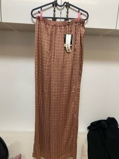(Category: ) located in . Submitted by cheska.closet18 (Listing ID 1464133740, Image 1). Description: .