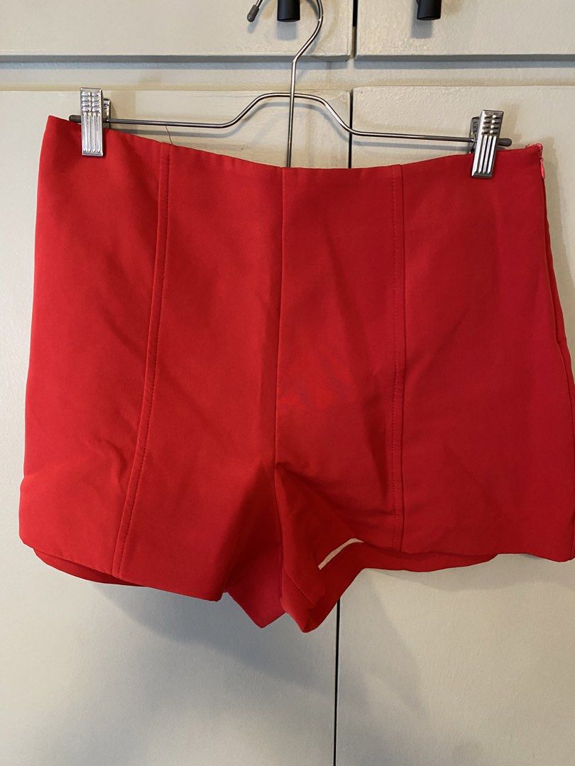 ZARA Red High Waisted Tailored Shorts L 29-30 (Category: Shorts) located in Quezon City. Submitted by doryscloset (Listing ID 1463941717, Image 3). Description: - Zara red tailored shorts - High-waisted fit - Structured look - Size: L - Versatile for dressing up or down - Made in Morocco.
