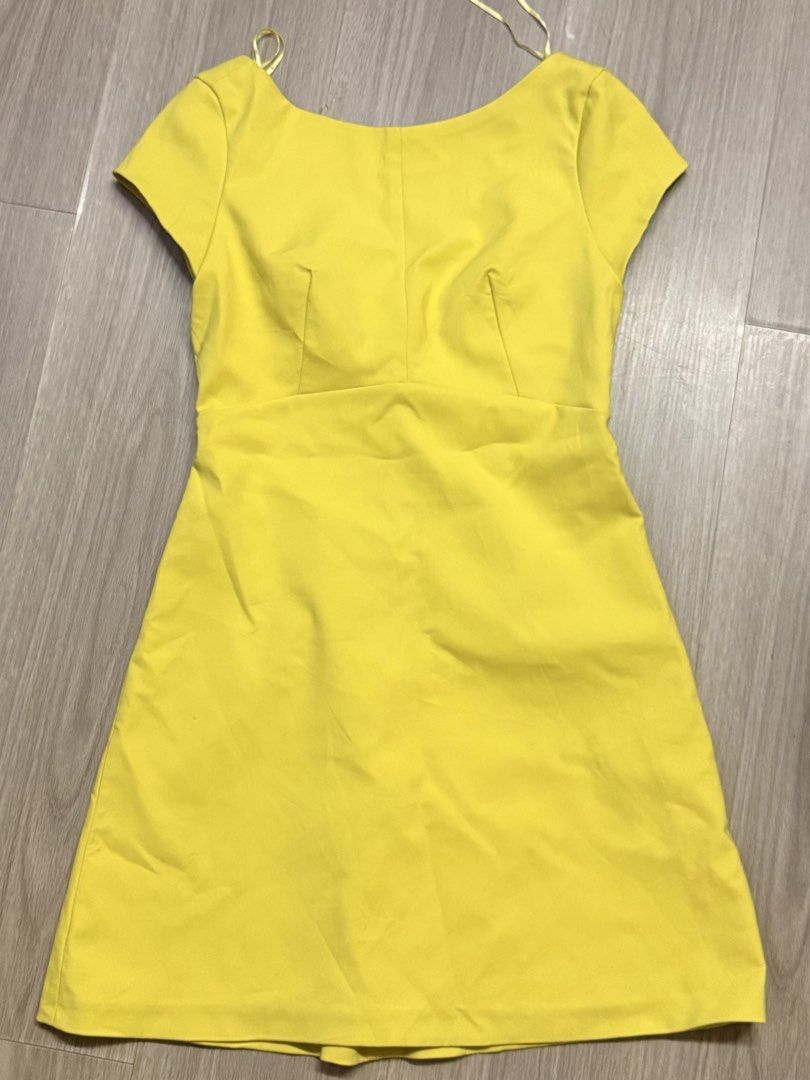 Zara Yellow Cap Sleeve Mini Dress (Category: Dresses) located in Meycauayan. Submitted by threadvibes.co (Listing ID 1464031428, Image 1). Description: Size on tag: Small Brand: Zara Message me for inquiries✨ Strictly payment first Location - Bulacan MOP - Gcash Courier - Regular J&T Express.