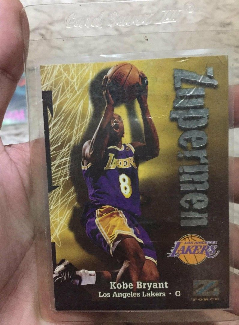 Z-Force (Category: Raw Singles) located in Manila. Submitted by mikeee03 (Listing ID 1463945902, Image 1). Description: 🏀 Kobe Bryant 1997–98 SkyBox Z-Force #195 Player: Kobe Bryant Team: Los Angeles Lakers Set: SkyBox Z-Force Season: 1997–98 Card #: 195 Jersey: #8 Second-year Kobe Bryant card 🐍 Rush sale! Price: ₱1,000 ONLY — RUSH SALE! 🔥 Location: Antipolo 📩 DM for inquiries/details. - Ideal for any Kobe Bryant or Los Angeles Lakers fan - C