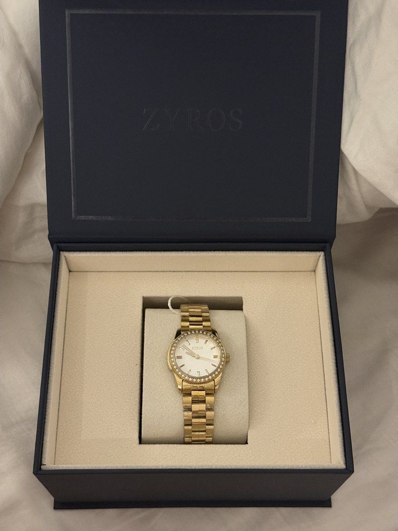 Zyros Watch Gold Diamond (Category: Women's Watches) located in Quezon City. Submitted by belovedpreloved11 (Listing ID 1464048967, Image 1). Description: Zyros brand From saudi Stainless steel Perfect for gift.