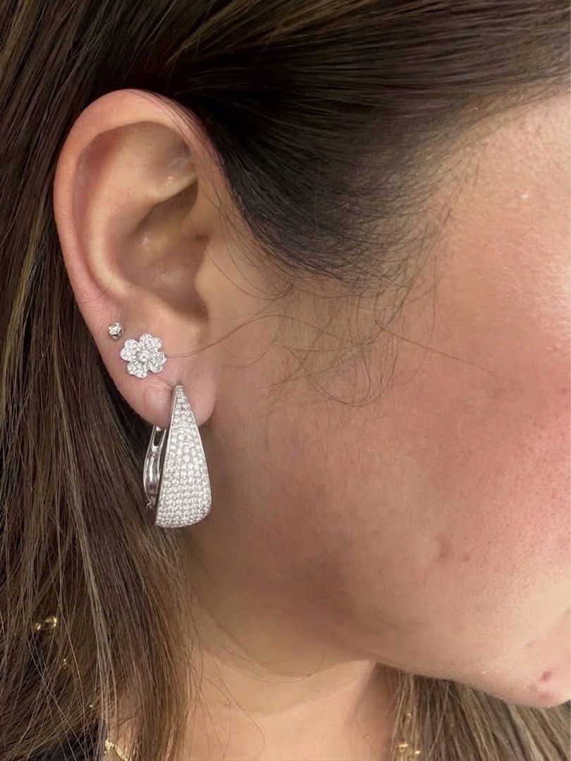 18k Diamond Hoop Earrings with Intricate Design (Category: Earrings) located in Quezon City. Submitted by she_101279 (Listing ID 1464146972, Image 2). Description: - 18k Elegant openwork hoop earrings - 2.00 carats total of natural diamonds - Adorned with small, sparkling stones - Features a polished finish - Secure clasp for comfortable wear - Adds a chic touch to any outfit.