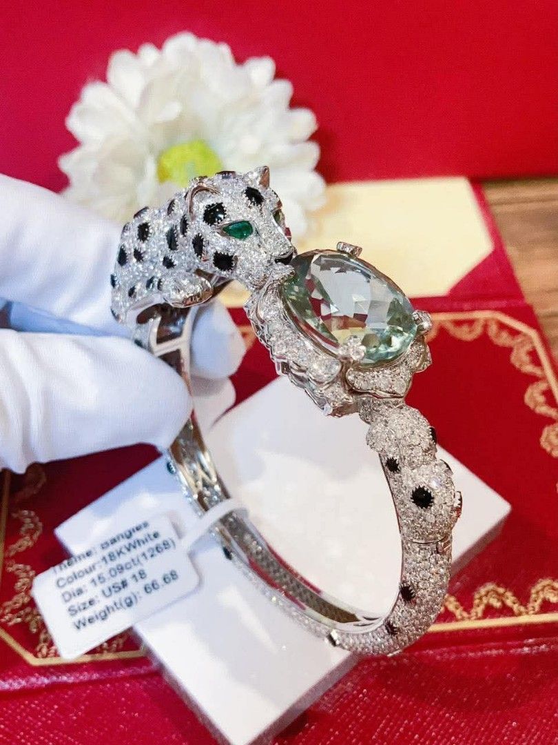 18k HongKong setting whitegold diamond panthere bangle (Category: Bracelets) located in Manila. Submitted by bhelgoldseller2ndaccount (Listing ID 1464143437, Image 2). Description: New!!✨New!!✨New!! 18k HongKong setting Gold 17000/g 💯pawnable/naisasanla 💯with high appraisal rate 💯good investment 💯Direct supplier price 👉OPEN for resellers 🌺please take time to evaluate their actual sizes and grams 👉Best panggift for all occasions ✅ Sold per 