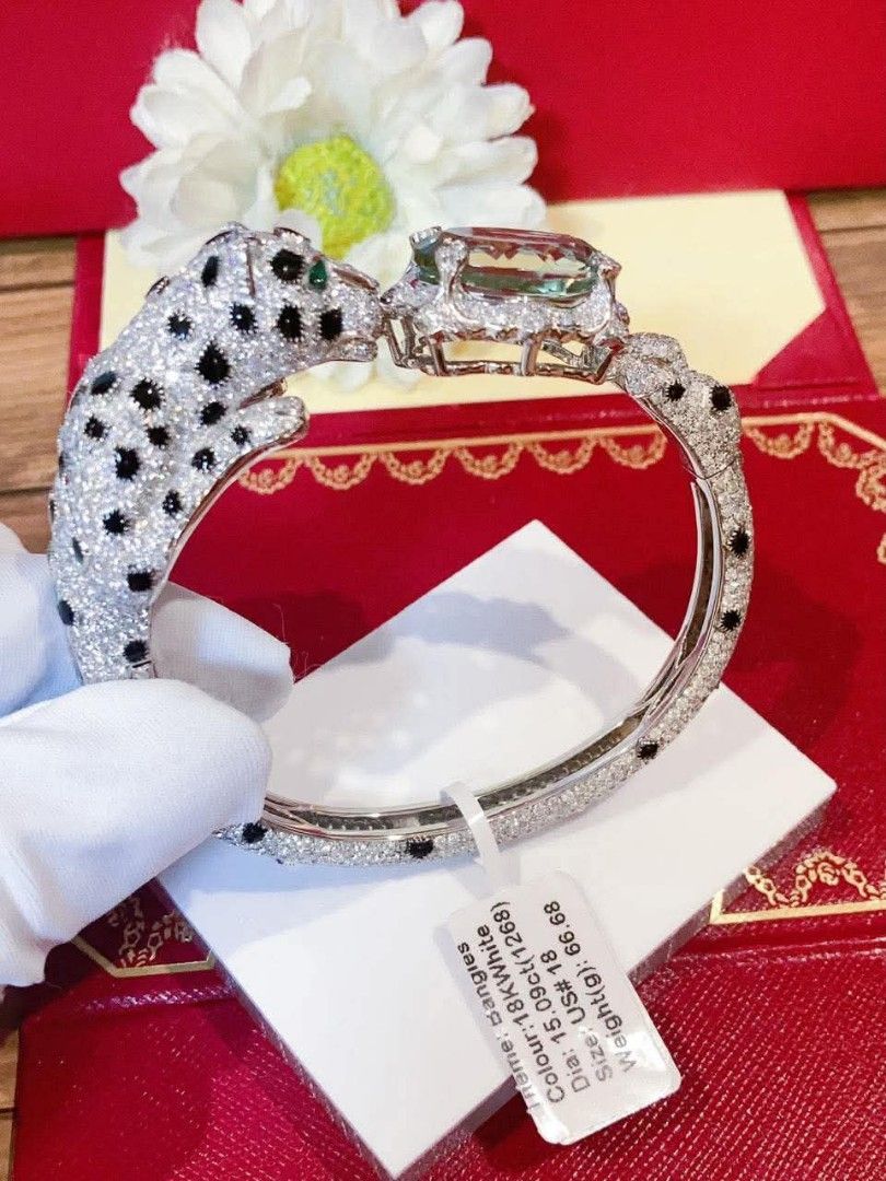 18k HongKong setting whitegold diamond panthere bangle (Category: Bracelets) located in Manila. Submitted by bhelgoldseller2ndaccount (Listing ID 1464143437, Image 3). Description: New!!✨New!!✨New!! 18k HongKong setting Gold 17000/g 💯pawnable/naisasanla 💯with high appraisal rate 💯good investment 💯Direct supplier price 👉OPEN for resellers 🌺please take time to evaluate their actual sizes and grams 👉Best panggift for all occasions ✅ Sold per 