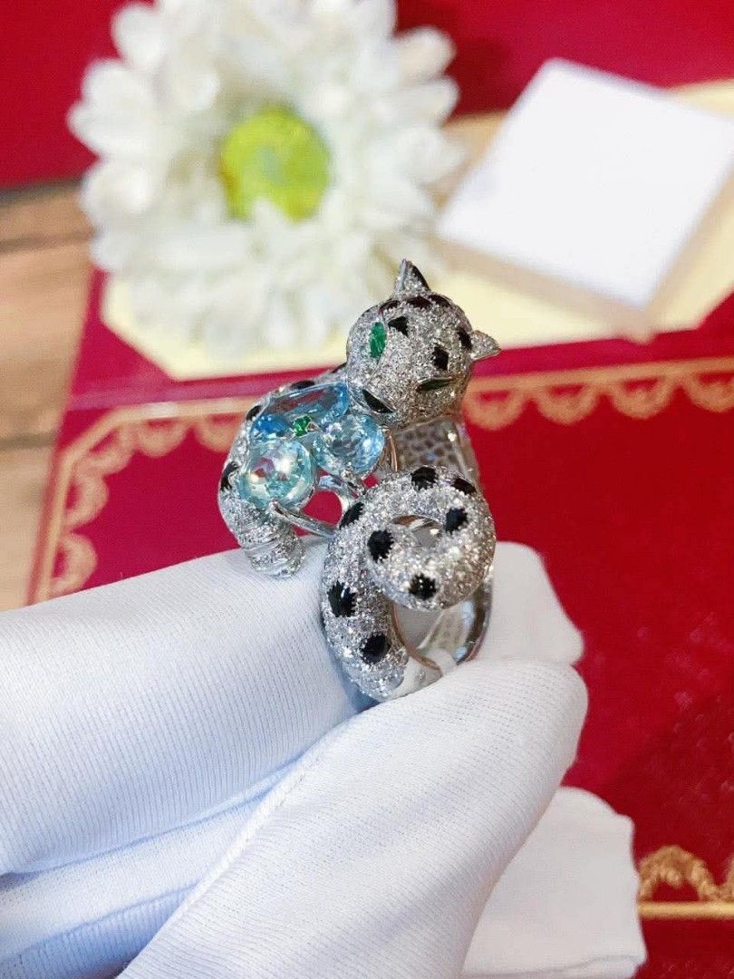 18k HongKong setting whitegold paved diamond panthere ring (Category: Rings) located in Manila. Submitted by bhelgoldseller2ndaccount (Listing ID 1464144913, Image 2). Description: New!!✨New!!✨New!! 18k HongKong setting Gold 17000/g 💯pawnable/naisasanla 💯with high appraisal rate 💯good investment 💯Direct supplier price 👉OPEN for resellers 🌺please take time to evaluate their actual sizes and grams 👉Best panggift for all occasions ✅ Sold per 