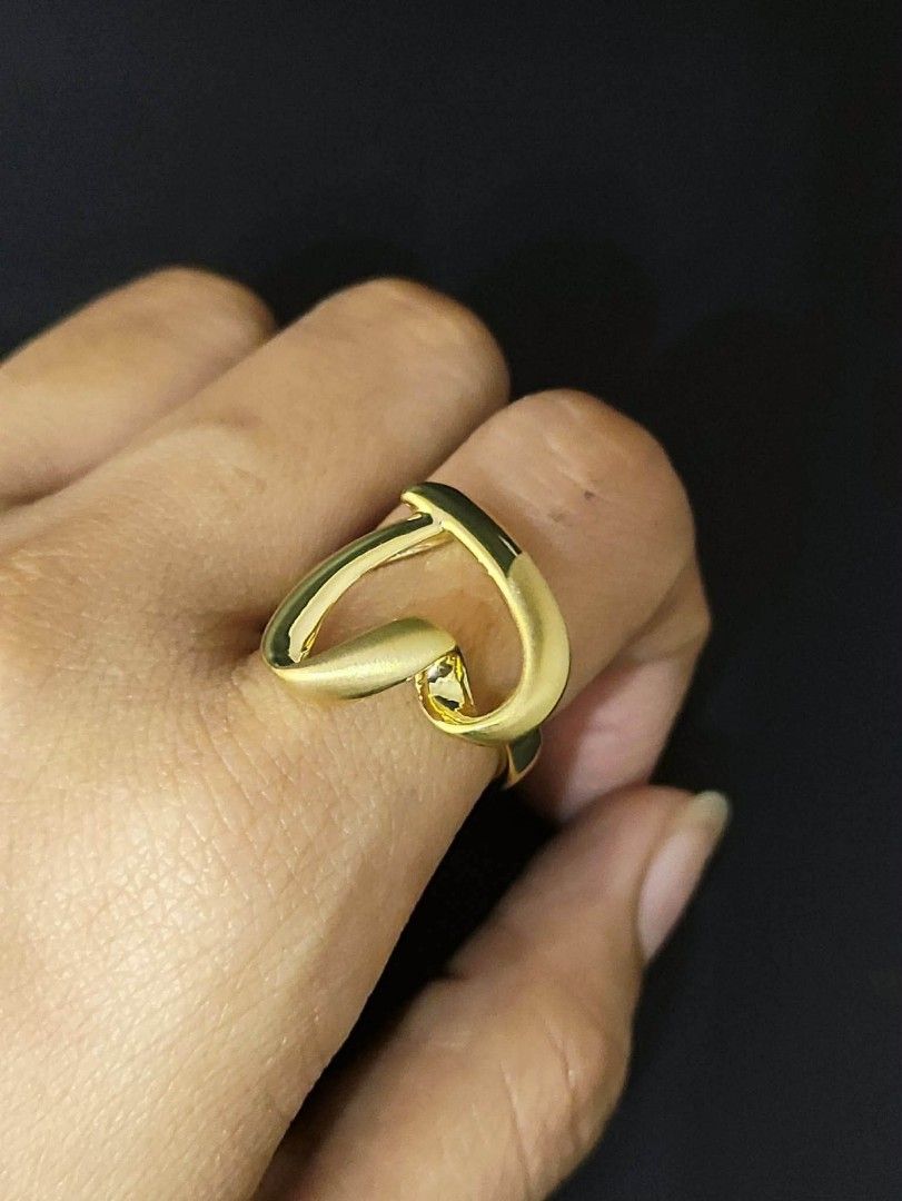 18k Saudi gold electroform heart ring (Category: Rings) located in Manila. Submitted by bhelgoldseller2ndaccount (Listing ID 1464246490, Image 3). Description: New!!✨New!!✨New!! Authentic 18k Saudi Golds 💯pawnable/naisasanla 💯with high appraisal rate 💯good investment 💯Direct supplier price 👉OPEN for resellers 🌺please take time to evaluate their actual sizes and grams 👉Best panggift for all occasions ✅ Sold per grams not per piece Kya lowes