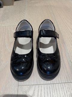 （分類：）位於 。 由 epicbear.river 提交（商品編號 1464196246，圖片 1）。簡介： 。