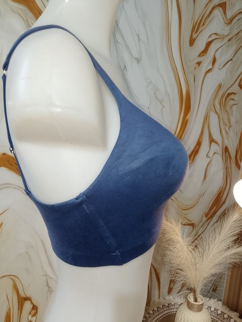 32dd NATORI blue satin bra nonwire molded thin cups (Category: Undergarments & Loungewear) located in Manila. Submitted by truecrystal-1407 (Listing ID 1464222044, Image 3). Description: .