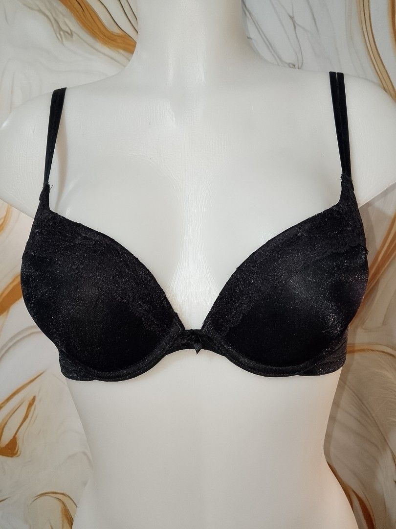 34a Vassarette Black push up bra with underwire (Category: Undergarments & Loungewear) located in Manila. Submitted by truecrystal-1407 (Listing ID 1464260935, Image 1). Description: .
