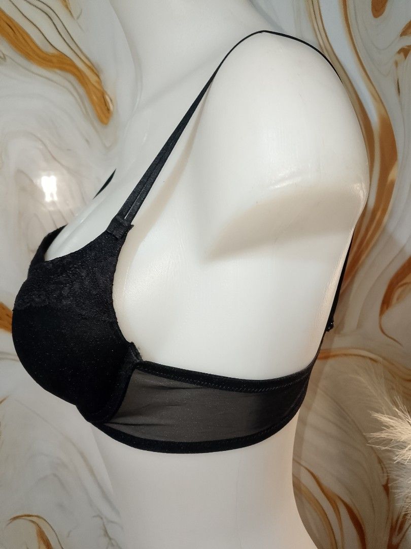 34a Vassarette Black push up bra with underwire (Category: Undergarments & Loungewear) located in Manila. Submitted by truecrystal-1407 (Listing ID 1464260935, Image 3). Description: .