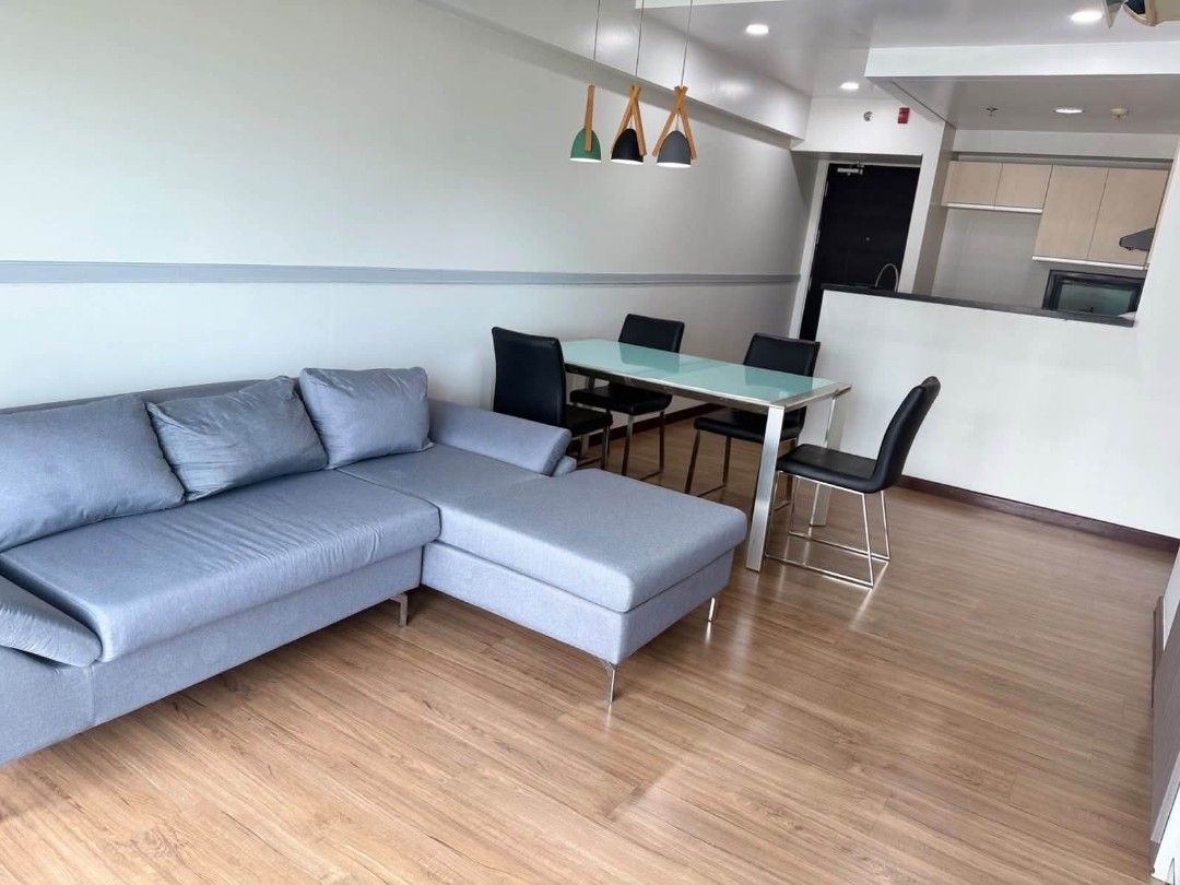 ASAP 3BR WITH BALCONY RENT CIRCUIT MAKATI (Category: Apartments & Condos) located in Makati City. Submitted by mariacristina123 (Listing ID 1464218956, Image 1). Description: ASAP 3BR WITH BALCONY RENT CIRCUIT MAKATI FOR LEASE: 2-Bedroom Unit in Solstice Tower 1 LOCATION: Theater Drive, Circuit Makati, Makati City RENTAL RATE: Php75,000 (Inclusive of Association Dues & Parking) TERMS: • 2 months advance • 2 months deposit • 1 year minimum lease D