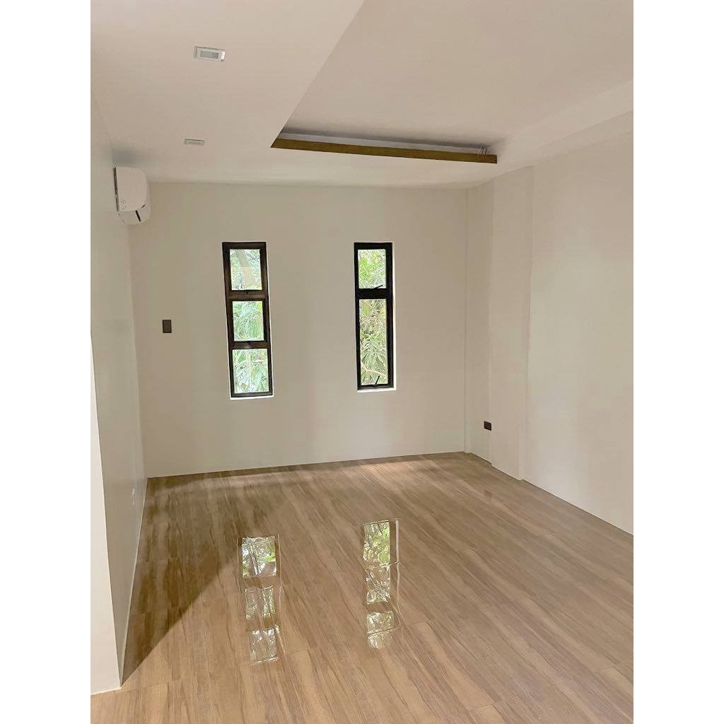 (Category: ) located in . Submitted by legacyrealty (Listing ID 1464170815, Image 1). Description: .