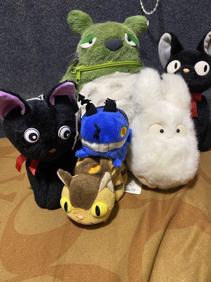 7pcs Bundle Studio Ghibli (Category: Plushies & Soft Toys) located in Los Banos. Submitted by chus.things (Listing ID 1464274038, Image 1). Description: Welcome to Chus Things! Selling 7pcs Studio Ghibli Plush /Charm/ Bag ***Bought this also as set in blue app (in much higher price) 😅 Can be sold per item 1. Green Totoro Bag (no paper tag) Sun Arrow etiketa can fit small notebooks ₱1500.00 2. Small Blue Cat Bus (hard to find) no paper tag; museo