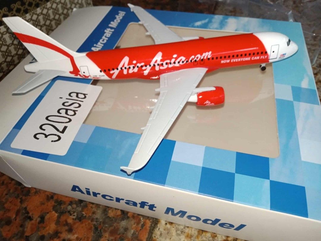 8 inches Deicast airplane collection (Category: Vehicle & Diecast Models) located in Manila. Submitted by erick80762 (Listing ID 1464345806, Image 1). Description: with landing gear complete package with box and stand.