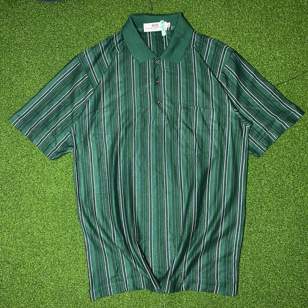 90s BALENCIAGA (Category: Activewear) located in Zaragoza. Submitted by kurlarances (Listing ID 1464294273, Image 1). Description: 90s BALENCIAGA size large ‎dimes W 20.5/L 28 ‎condition VERY GOOD ‎color rate 9.7/10 ‎issue SMALL PINHOLE.