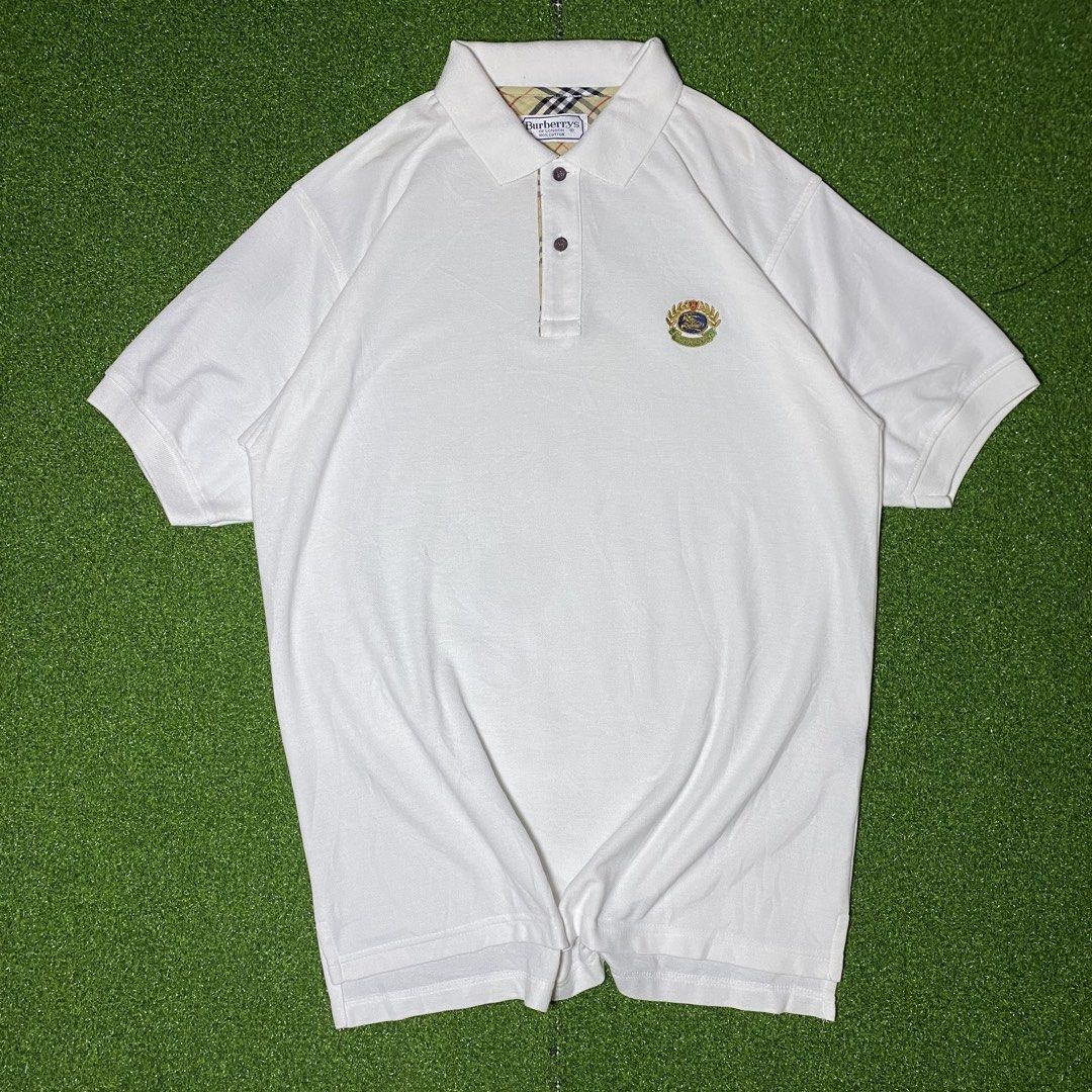 90s BURBERRY (Category: Activewear) located in Zaragoza. Submitted by kurlarances (Listing ID 1464293965, Image 1). Description: 90s BURBERRY ‎ size large ‎dimes W21.5 / L28 ‎condition VERY GOOD ‎color rate 9.7/10 ‎issue NEED WASH.