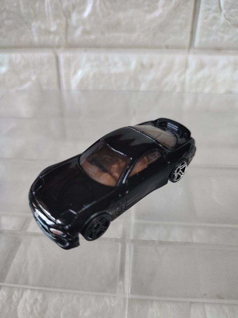 95 mazda rx-7 loose hotwheels (Category: Vehicle & Diecast Models) located in Narvacan. Submitted by jigger85 (Listing ID 1464141030, Image 2). Description: mint loc. ilocos sur can ship thru JNT or LBC.