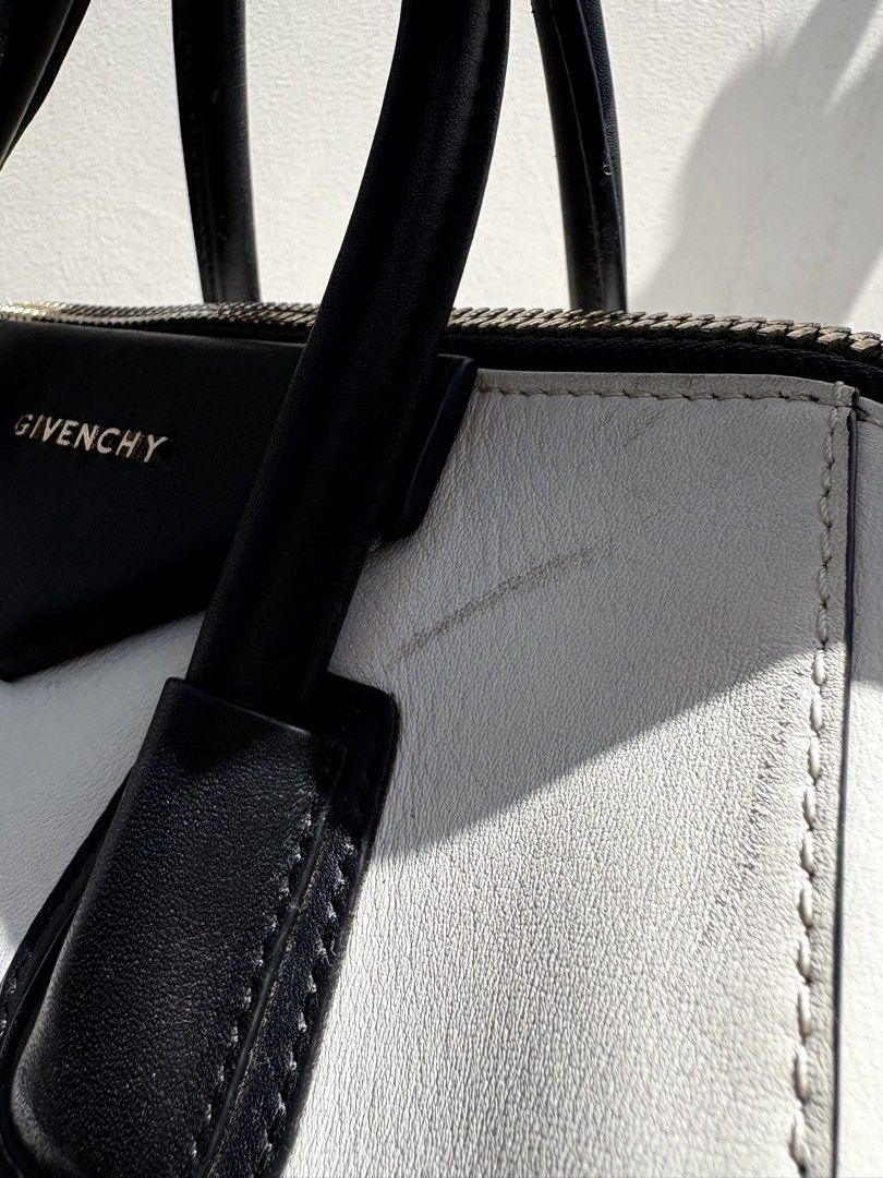💯 Authentic Givenchy Antigona (Category: Shoulder Bags) located in San Mateo. Submitted by littlemalashop (Listing ID 1464251740, Image 2). Description: .