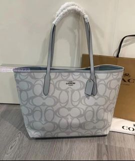 （分類：）位於 。 由 bellezza. 提交（商品編號 1464193696，圖片 1）。簡介： 。