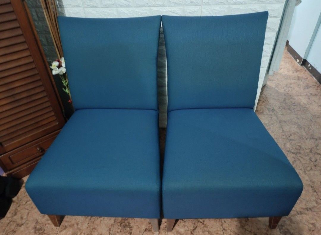 🛋️ First Class Customized 2 Single-Seater Chairs (Category: Office Furniture & Fixtures) located in Taguig. Submitted by authprelovedonlineshop1 (Listing ID 1464181451, Image 1). Description: ### 🛋️ First Class Customized 2 Single-Seater Chairs **Classic and comfortable pieces ready for a little TLC! ✨** - **Customized First Class single-seater chairs** - **2 pieces** - **Very good overall condition** - Comfortable and sturdy design - ⚠️ **Need