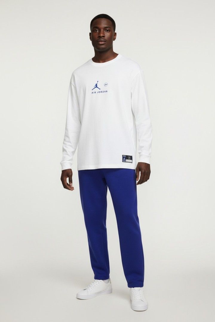 🖤 Jordan x Fragment Long Sleeve Tee (Category: Tshirts & Polo Shirts ) located in Taguig. Submitted by authprelovedonlineshop2 (Listing ID 1464183323, Image 1). Description: ### 🖤 Jordan x Fragment Long Sleeve Tee **Brand New – Untagged but Tag Included! ✨** - **Jordan x Fragment** collaboration - Long-sleeve T-shirt - **Brand new, never worn** - Untagged, but **original tag is kept/included** - **Size: Small** - **Loose fit** - Perfect for str