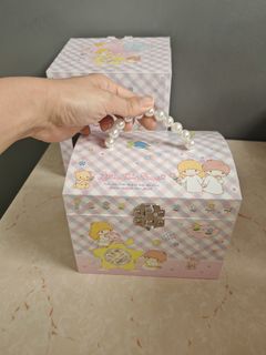 （分類：）位於 。 由 littletwinstarssuperfans 提交（商品編號 1464312934，圖片 1）。簡介： 。