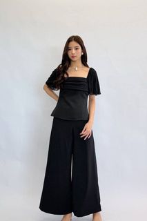 (Category: ) located in . Submitted by mignonette_closet (Listing ID 1464160699, Image 1). Description: .