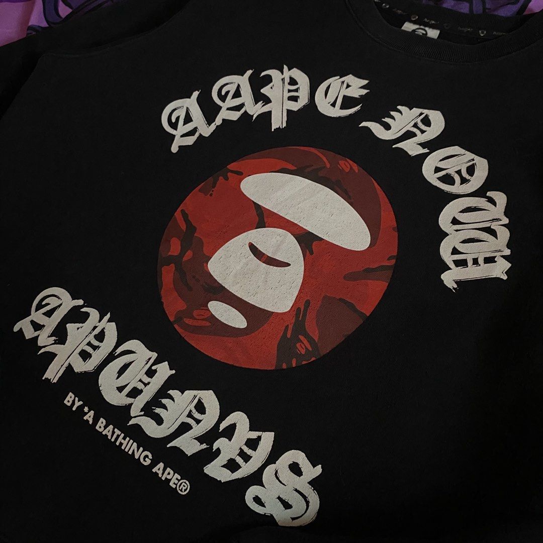 A BATHING APE (Category: Coats, Jackets and Outerwear) located in Cavite. Submitted by suotnilowsenze (Listing ID 1464258602, Image 3). Description: A BATHING APE Width: 22.5 Length: 26.5 (MEDIUM to LARGE) Color rate: 9.5/10 Issue: Minimal hairlines / tattered sleeve hem Excellent Condition ₱649 + 125 SHIPPING FEE.