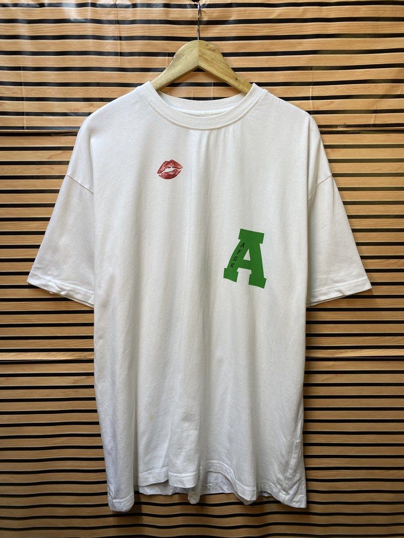 A Few Good Kids OG 3D Logo Tee (Category: Tshirts & Polo Shirts ) located in Makati City. Submitted by drip.poww (Listing ID 1464245058, Image 1). Description: - Authentic A Few Good Kids - Color: White - Size: XL - Dimes: 25x31 - Authentic - Excellent condition - Need wash, fresh from bale - Material: 100% Cotton Please don’t expect too much—these are thrifted (ukay) items. 😊 !!STILL NEGOTIABLE!!.