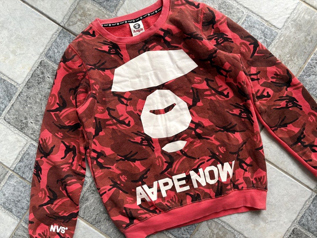 Aape Camou Crewneck (Category: Coats, Jackets and Outerwear) located in Calamba. Submitted by manila.fits (Listing ID 1464265937, Image 2). Description: Aape Camou Crewneck Small Width 19 Length 24 In pristine condition .