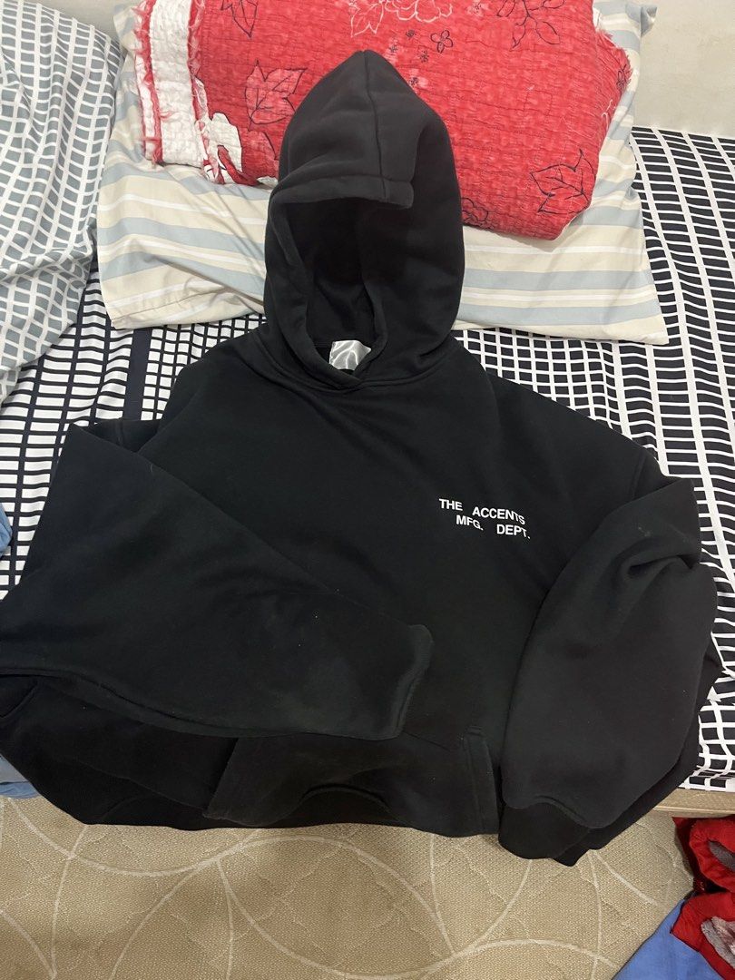 ACCENT HOODIE (Category: Hoodies) located in Cavite. Submitted by kaylsh (Listing ID 1464164880, Image 1). Description: .