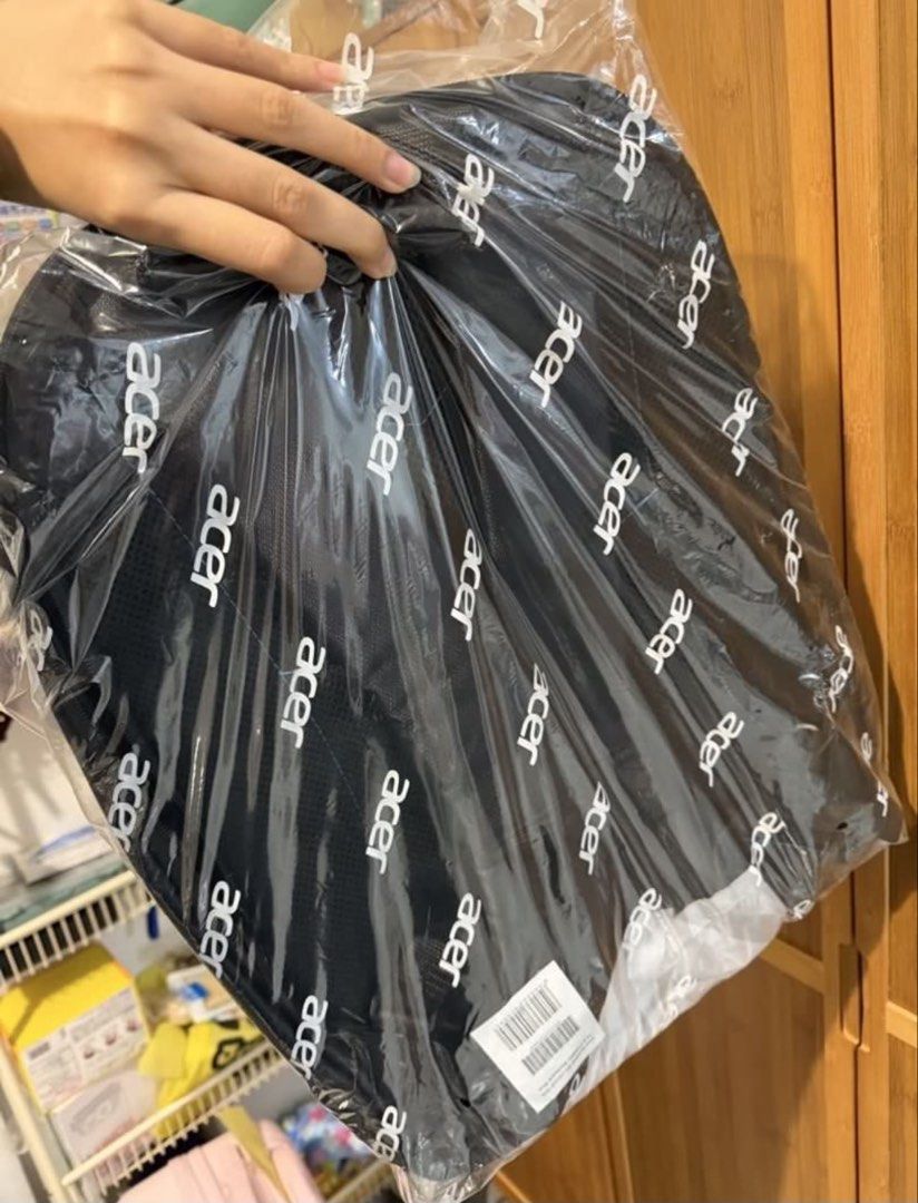 ACER LAPTOP BAG (Category: Laptop Bags & Sleeves) located in Bacoor. Submitted by nd.clothing (Listing ID 1464168628, Image 2). Description: .