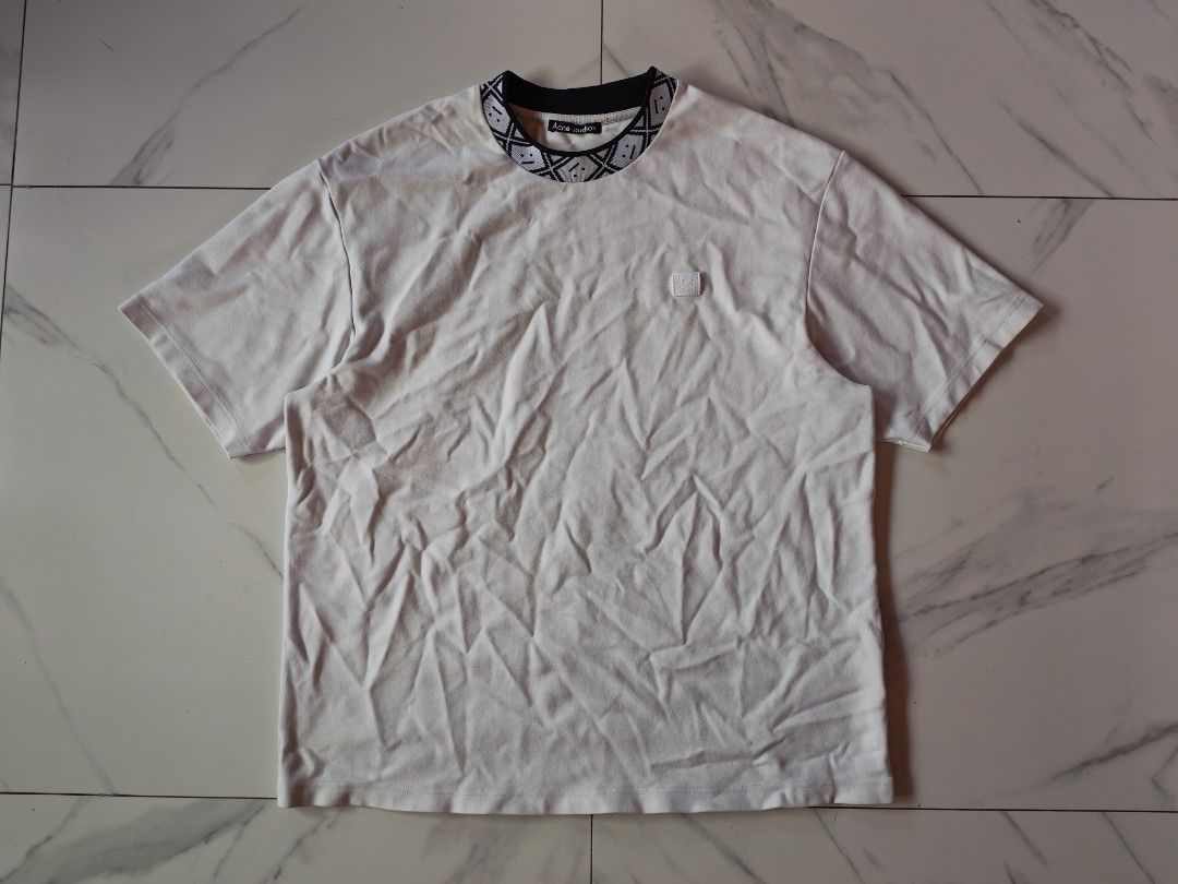 Acne Studios White Face Patch T-Shirt (Category: Shirts) located in Davao. Submitted by thrift2you (Listing ID 1464242109, Image 1). Description: Acne Studios Face Patch Short Sleeve T-shirt Large on Tag 23½ x 29 Excellent Condition Need wash only No Issue ✖️ PM ME 📩 📍DAVAO CITY.
