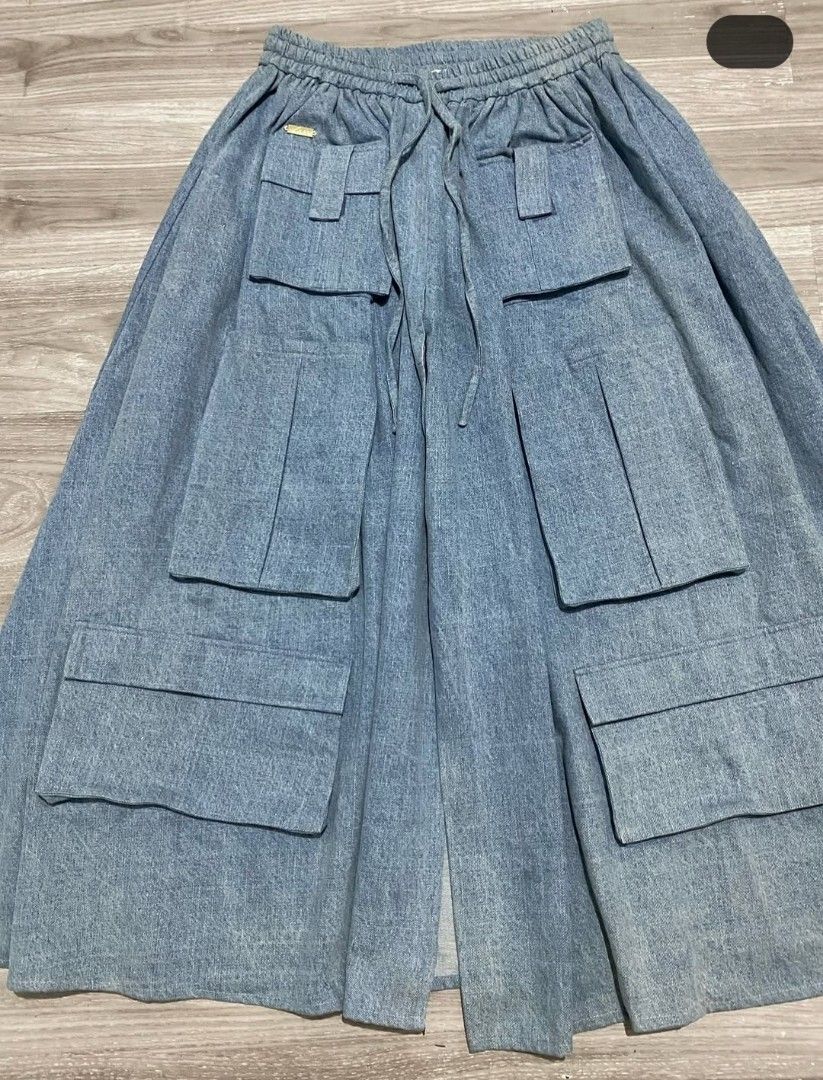 ADEC.C Light Blue Denim Maxi Cargo Skirt (Category: Skirts) located in Manila. Submitted by jc.dingz1024 (Listing ID 1464249213, Image 3). Description: - Brand new light blue denim maxi skirt - Features stylish cargo pockets - Comfortable elasticated waistband with drawstring - Original price: $4999.00 - Ideal for casual or streetwear outfits.