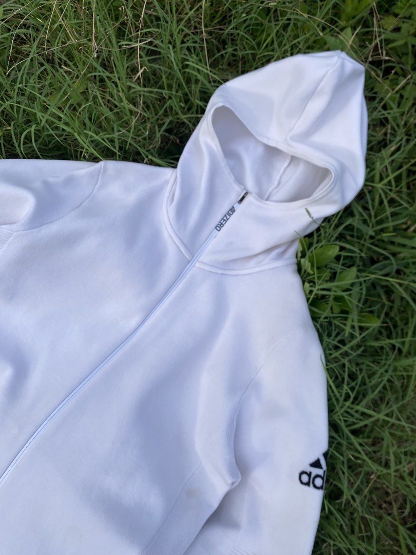 adidas Adizero (Category: Coats, Jackets and Outerwear) located in Zamboanga. Submitted by thrifted_11 (Listing ID 1464239478, Image 2). Description: adidas ADIZERO W22 L27 size medium needwash knit jacket .